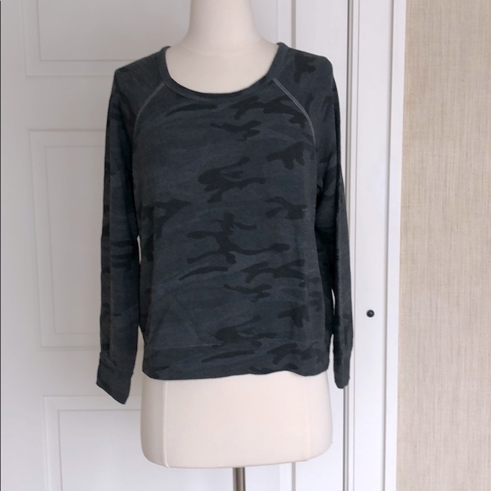 Sundry Camo Sweatshirt Size 1 (S)
